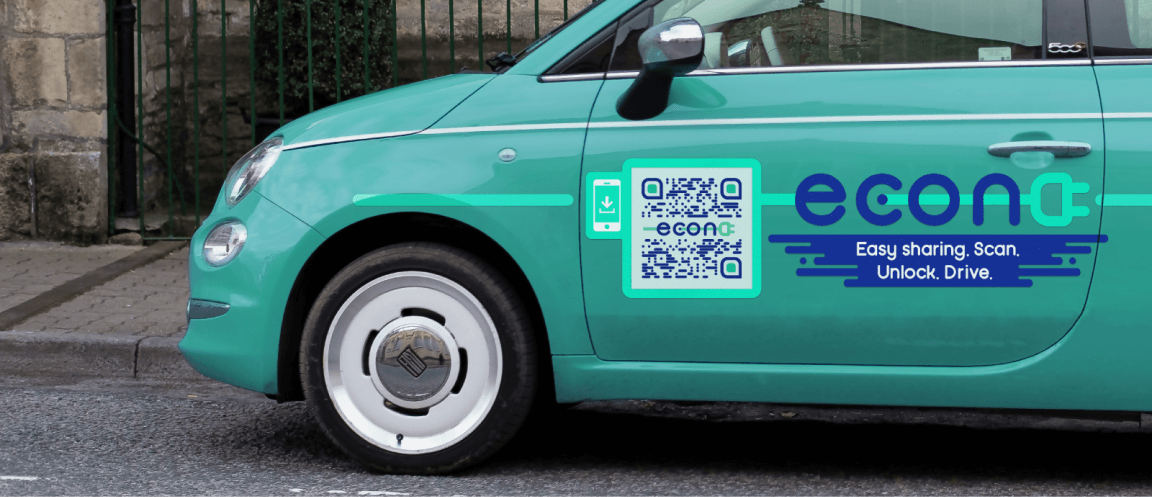 Code QR pour la marque Econ sur une voiture turquoise.