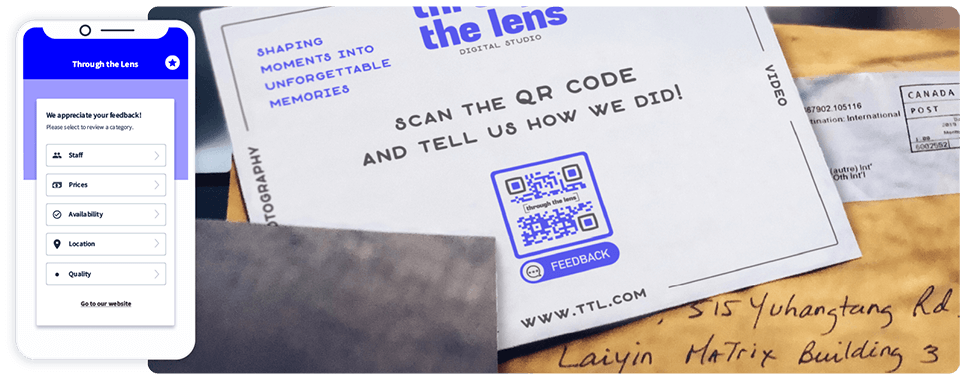 Idée de marketing par code QR sur une carte postale avec un code QR Facebook