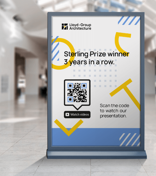Affiche lors d’un salon commercial pour la présentation d’une entreprise avec code QR vers une sélection de vidéos.