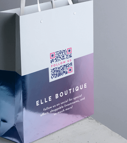 Sac d’une boutique avec code QR vers ses médias sociaux.