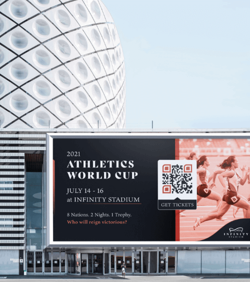 Code QR sur panneau d’affichage reliant une boutique en ligne permettant aux gens d’acheter leur billet pour l’événement.